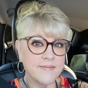 Meet your Posher, Sunny